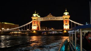 Ночная сказка на Неве: прогулка на теплоходе по разводным мостам Санкт-Петербурга