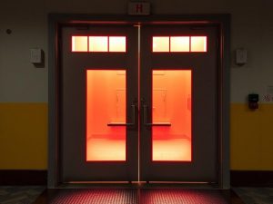 Противопожарные двери: как выбрать и зачем они нужны