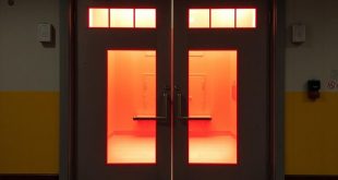 Противопожарные двери: как выбрать и зачем они нужны