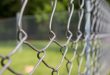 Сетка рабица: простое решение для самых разных задач — как выбрать, поставить и обслуживать